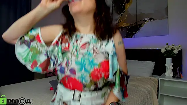 Kira_Adler Chat XXX live