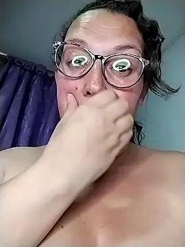 _Saraqueenn Live XXX chat