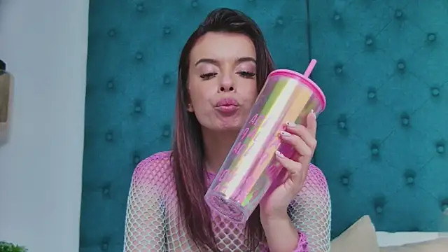 LollyShine's Live XXX Chat