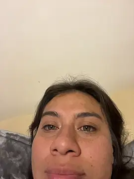 แชท XXX สดของ Poli_amor2025