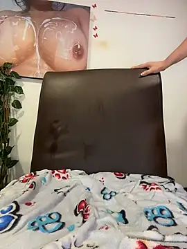 SQUIRTINGQUEEN11 Live XXX-chat