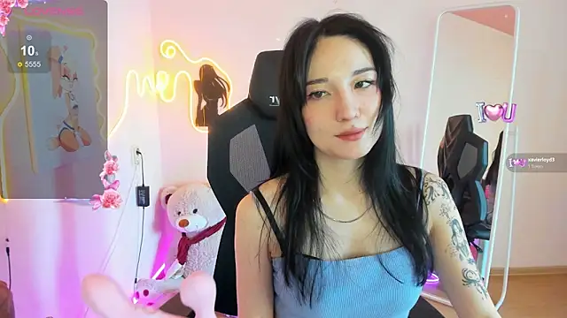 Chat XXX ao vivo de AliceeinWonderlanddd