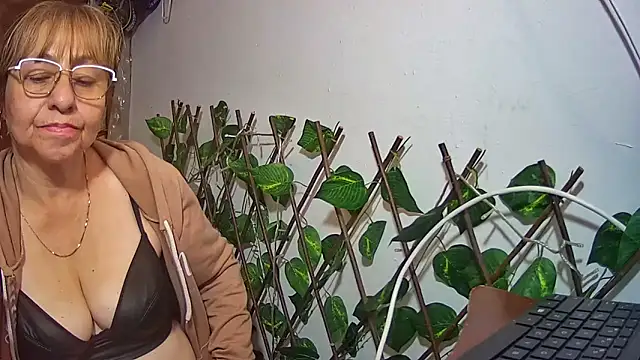 nicoltatiana_'s Live XXX Chat