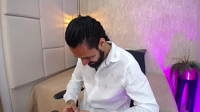 Hisoka_011 Live XXX-chat