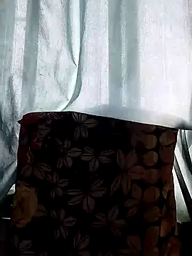 pinkisaha75 现场XXX聊天