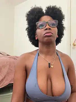 Chat XXX en directo de mochamimi