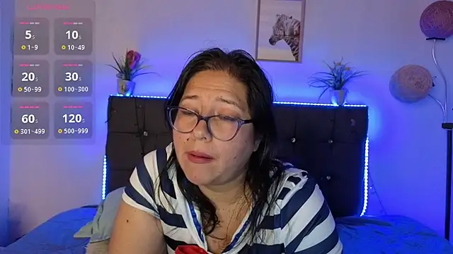 scarlett_widow_'s Webcam Show