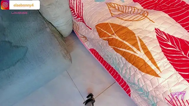 XXX chat uživo modela Keily-w