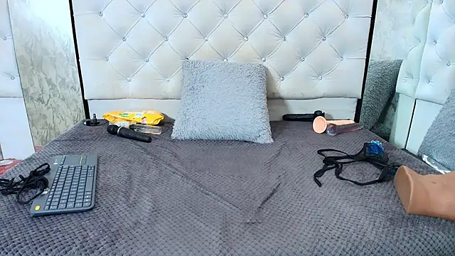 VALENTINA3x's Live XXX Chat