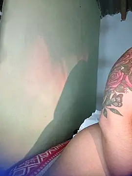 Chatroom XXX en direct de Linda_Saenz_