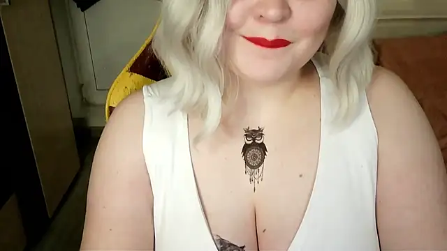 Lulovia Chat XXX in diretta