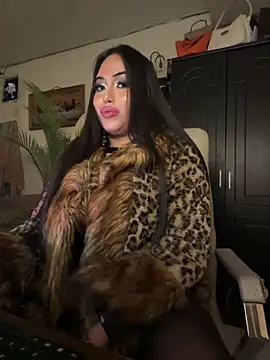 BigDominaMia Webcam-Show