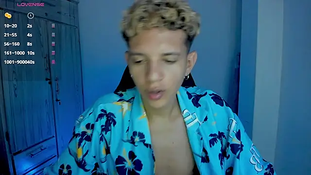 แชท XXX สดของ tylernova