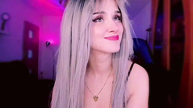 MistressJolie élő XXX-chatje