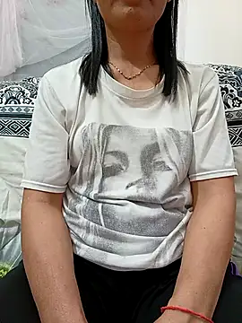 Doremon_95 Pertunjukan Webcam