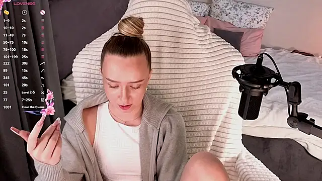 HollisBeckett's Live XXX Chat