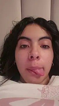 Chat +18 de Lunecita ao vivo