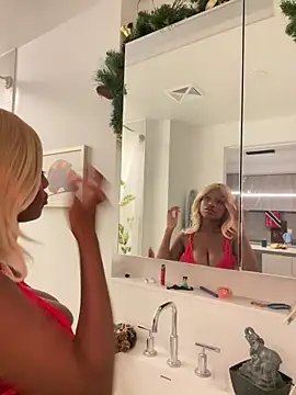 tia___foxn Live XXX chat