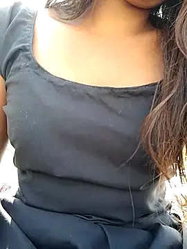 Pokazy przed kamerką – Payal-40