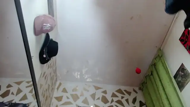 دردشة Kazsandraa الجنسية المباشرة