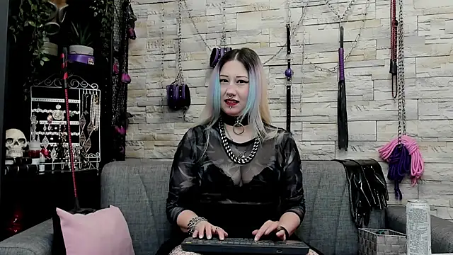 Chat XXX en directo de CruelMistress