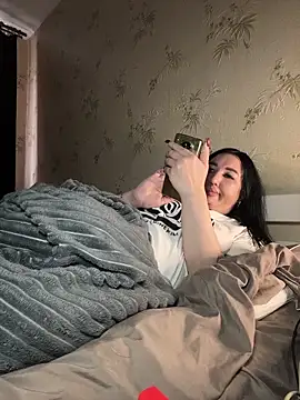 Naughtbaby_2025: απευθείας συνομιλία ΧΧΧ