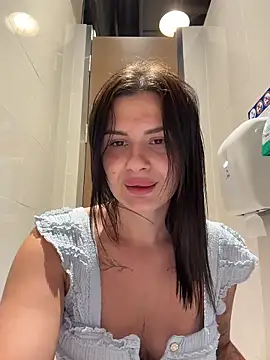 MiraReach's Live XXX Chat