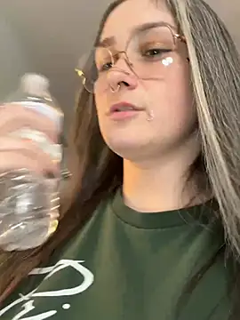 Alix_Valentine 现场XXX聊天