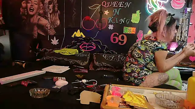 Splash_Queen420 现场XXX聊天