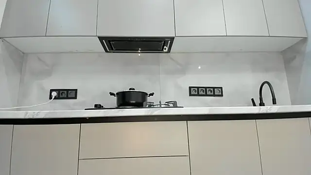 Mia_Meow_: απευθείας συνομιλία ΧΧΧ