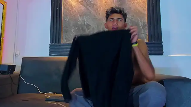 Axelgreyder Chat XXX live