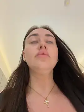 KiraSunshine – webcam-show