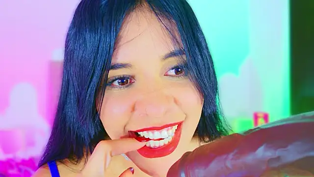 CharlootteEvans live XXX chat