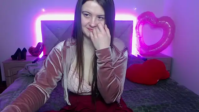 Вебкам-шоу MavkaCute