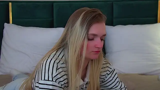 AnnyRaii Chat XXX in diretta