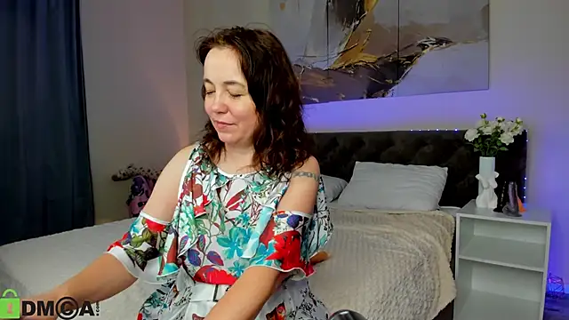 Kira_Adler লাইভ XXX চ্যাট