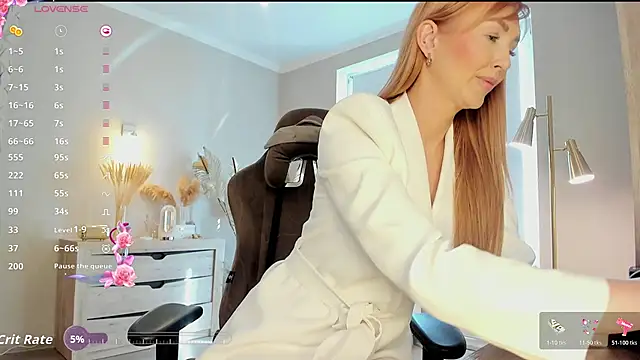 HotyPlays' Live XXX Chat