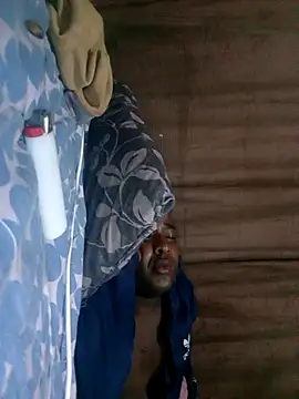 Hellentrans24のライブXXXチャット