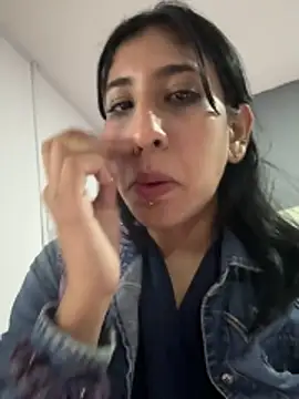 Chat +18 de Violet_rousse7 ao vivo