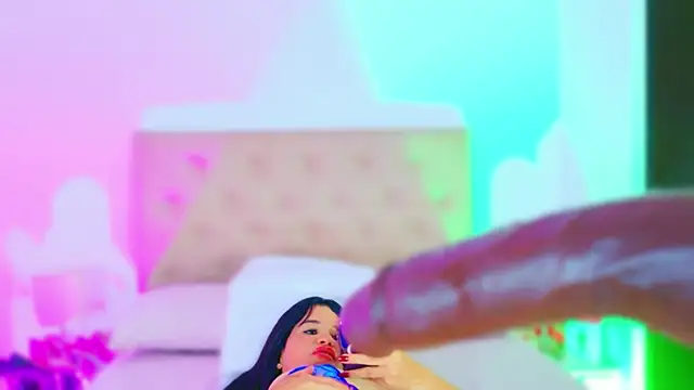 XXX chat uživo modela CharlootteEvans