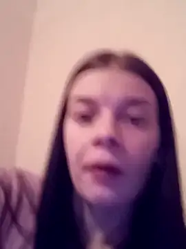 Show modela JhonSHelBy7LuNa na web-kameri