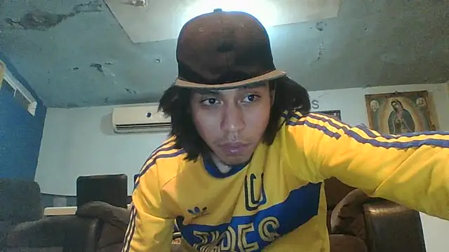 AlexAlejandro13's Live XXX Chat