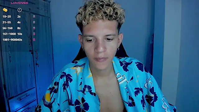 tylernova Adlı Modelin Canlı XXX Sohbeti