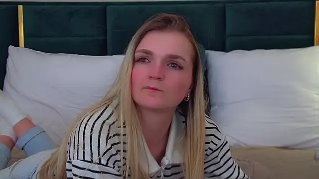 AnnyRaii Live XXX Chat