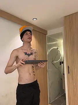 TheBatMansion Adlı Modelin Web Kamerası Şovu