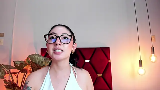 Emilywatsonn Chat XXX in diretta