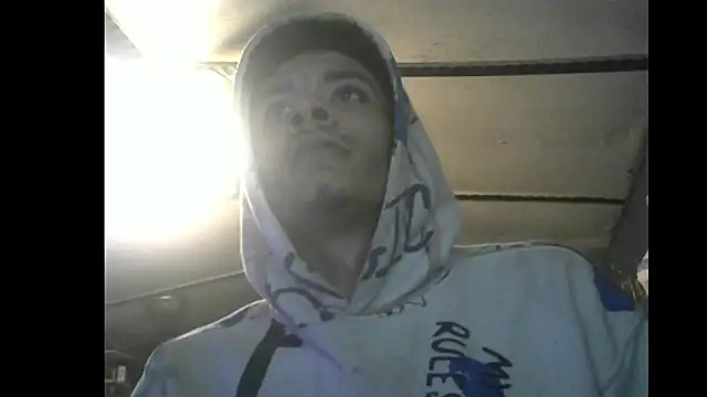 spooky425hd: διαδικτυακό σόου στην κάμερα