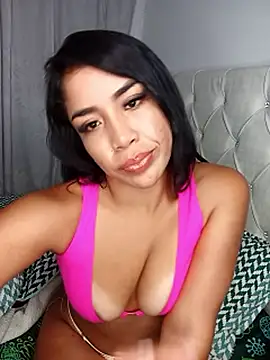 Show modela Agatha_64 na web-kameri
