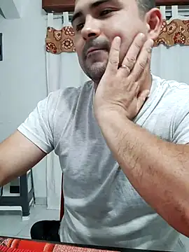 دردشة Bradd_32 الجنسية المباشرة