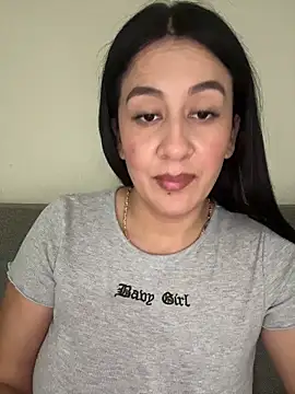 XXX chat uživo modela La_quecuu